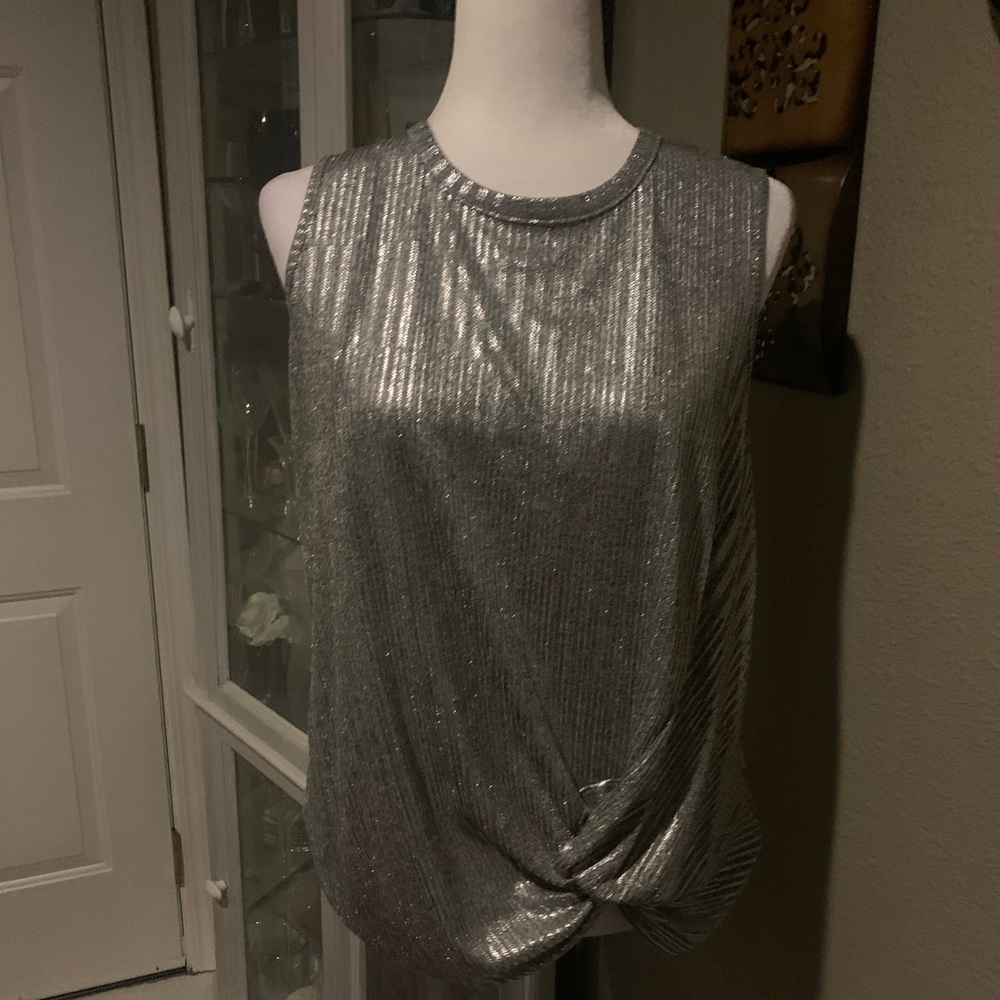 Kim & Cami, Medium Silver top.